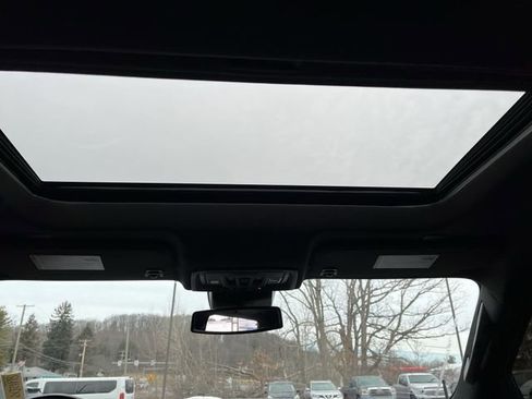 Used 2023 GMC Sierra 1500 AT4 w/ AT4 Preferred Package image 18