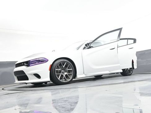 Used 2019 Dodge Charger Scat Pack w/ Plus Group RWD image 47