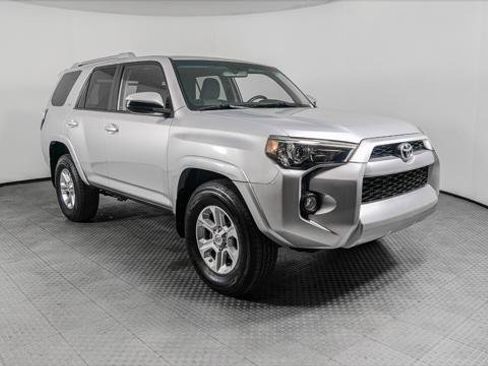 Used 2018 Toyota 4Runner SR5 RWD image 8