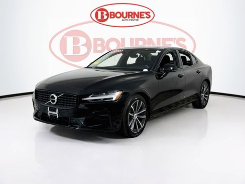 Used 2022 Volvo S60 B5 Momentum AWD/4WD image 6