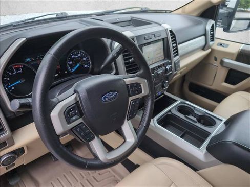Used 2019 Ford F250 Lariat w/ Lariat Value Package AWD/4WD image 8