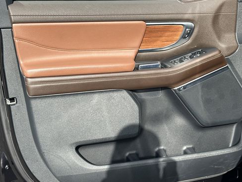 Used 2025 Ford Expedition King Ranch AWD/4WD image 11