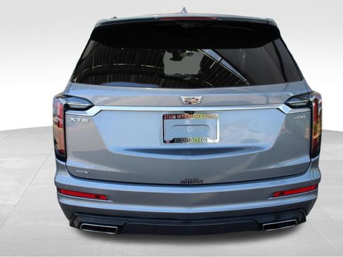 Used 2022 Cadillac XT6 Sport w/ Technology Package AWD/4WD image 16