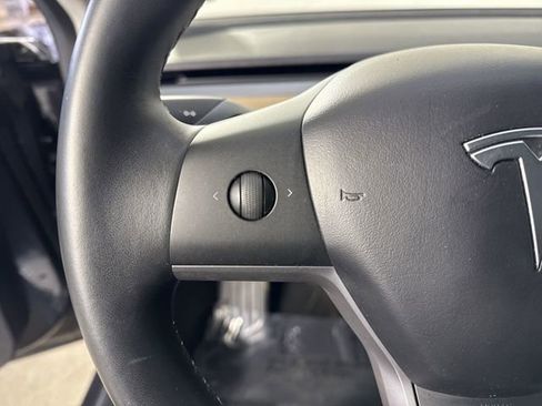 Used 2018 Tesla Model 3 Long Range image 12