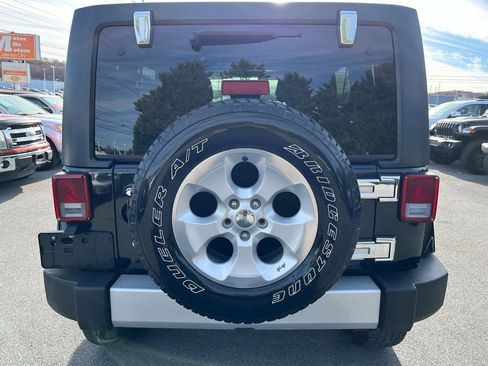 Used 2014 Jeep Wrangler Unlimited Sahara image 6