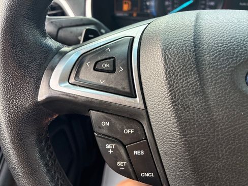 Used 2018 Ford Edge Titanium w/ Cold Weather Package FWD image 25