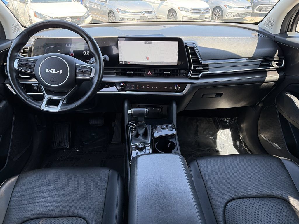 Used 2023 Kia Sportage EX AWD/4WD image 2