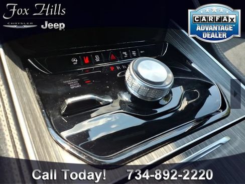 Certified 2024 Jeep Wagoneer Series II w/ Flexible Seating Group AWD/4WD image 24