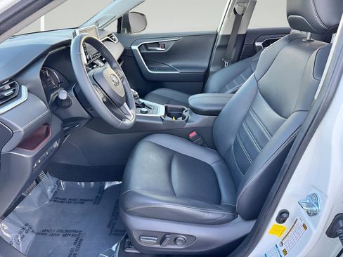 Used 2019 Toyota RAV4 Limited w/ Advanced Technology Package AWD/4WD image 7