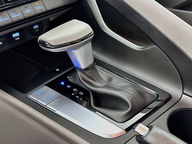 Certified 2025 Hyundai Elantra Sport FWD image 26