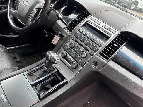 Used 2011 Ford Taurus Limited FWD image 9