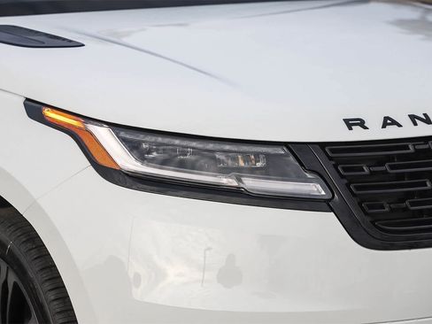 New 2026 Land Rover Range Rover Velar Dynamic SE image 4