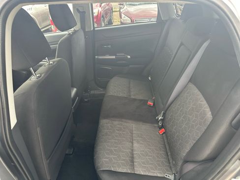 Used 2021 Mitsubishi Outlander Sport SE image 12