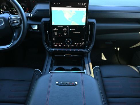 Used 2025 GMC Yukon AT4 Ultimate image 14