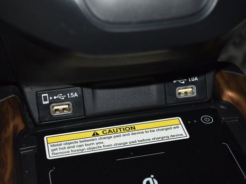 Used 2020 Honda CR-V Touring image 16