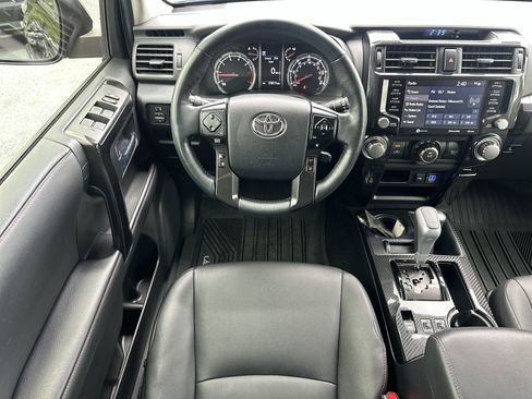 Used 2023 Toyota 4Runner TRD Off-Road Premium w/ Moonroof Package AWD/4WD image 17