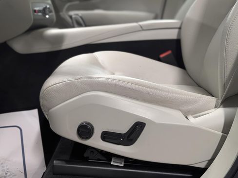 Used 2023 Volvo XC90 B6 Plus w/ Protection Package Premier image 14