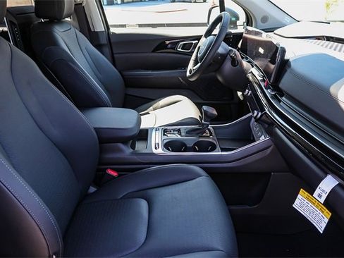 New 2025 Kia Carnival SX Prestige image 19