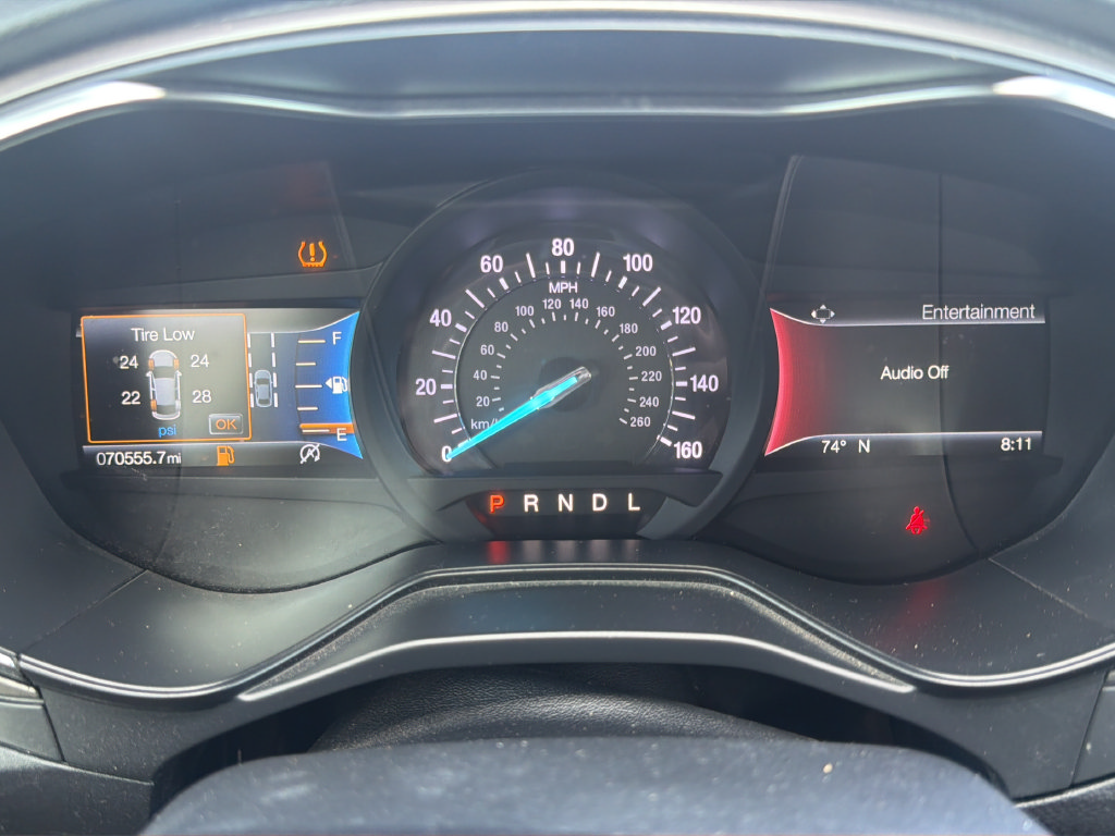 Used 2020 Ford Fusion SE FWD image 14