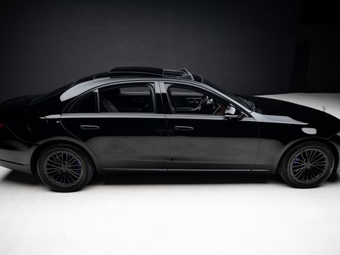 Used 2024 Mercedes-Benz S 580e 4MATIC Sedan image 35