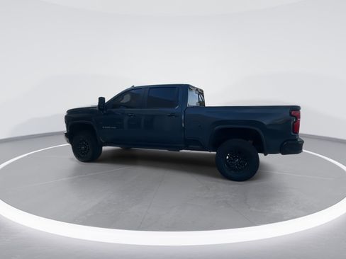 Used 2025 Chevrolet Silverado 2500 ZR2 w/ Technology Package image 8