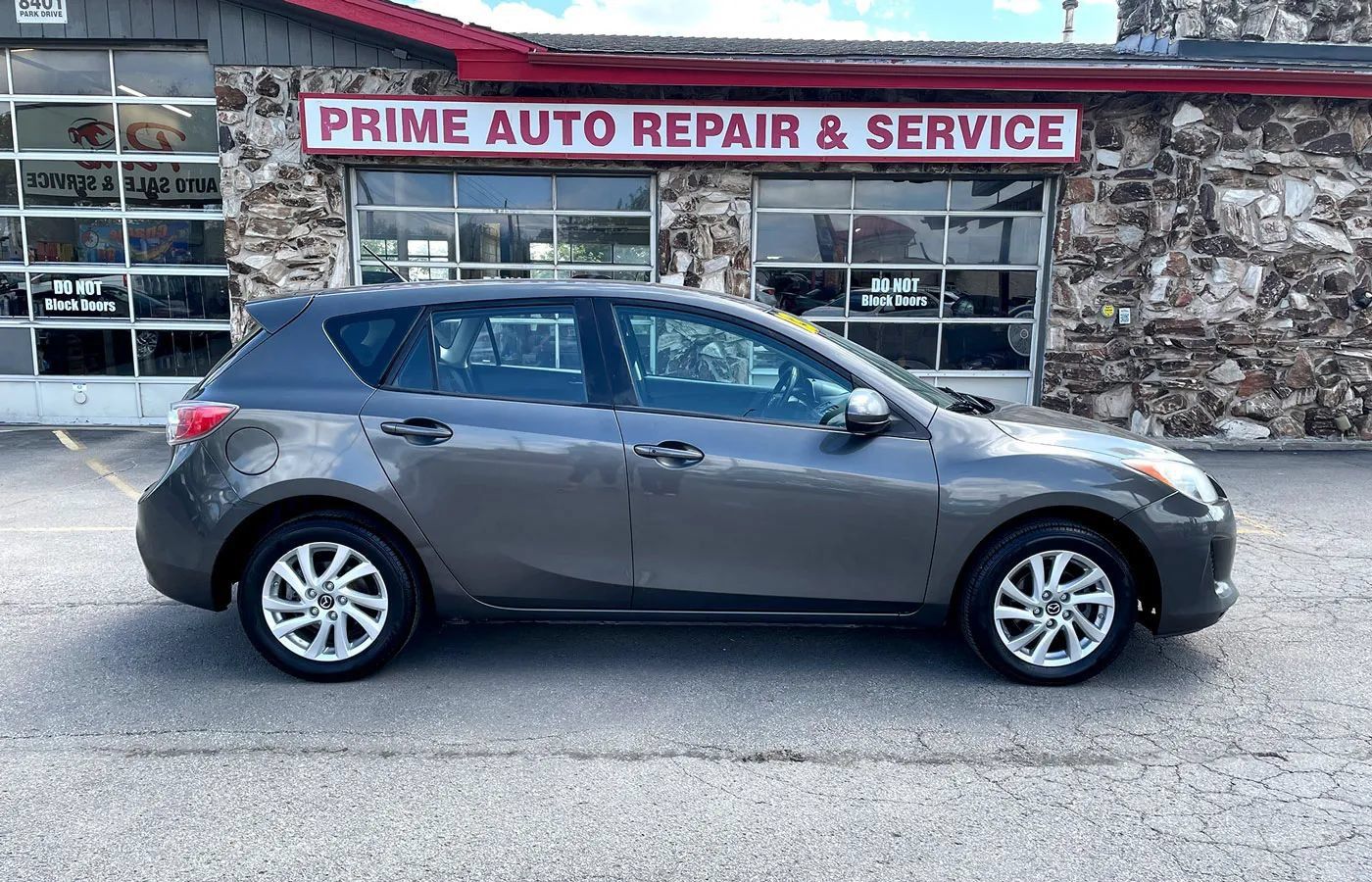 Used 2013 MAZDA MAZDA3 i Touring FWD image 8