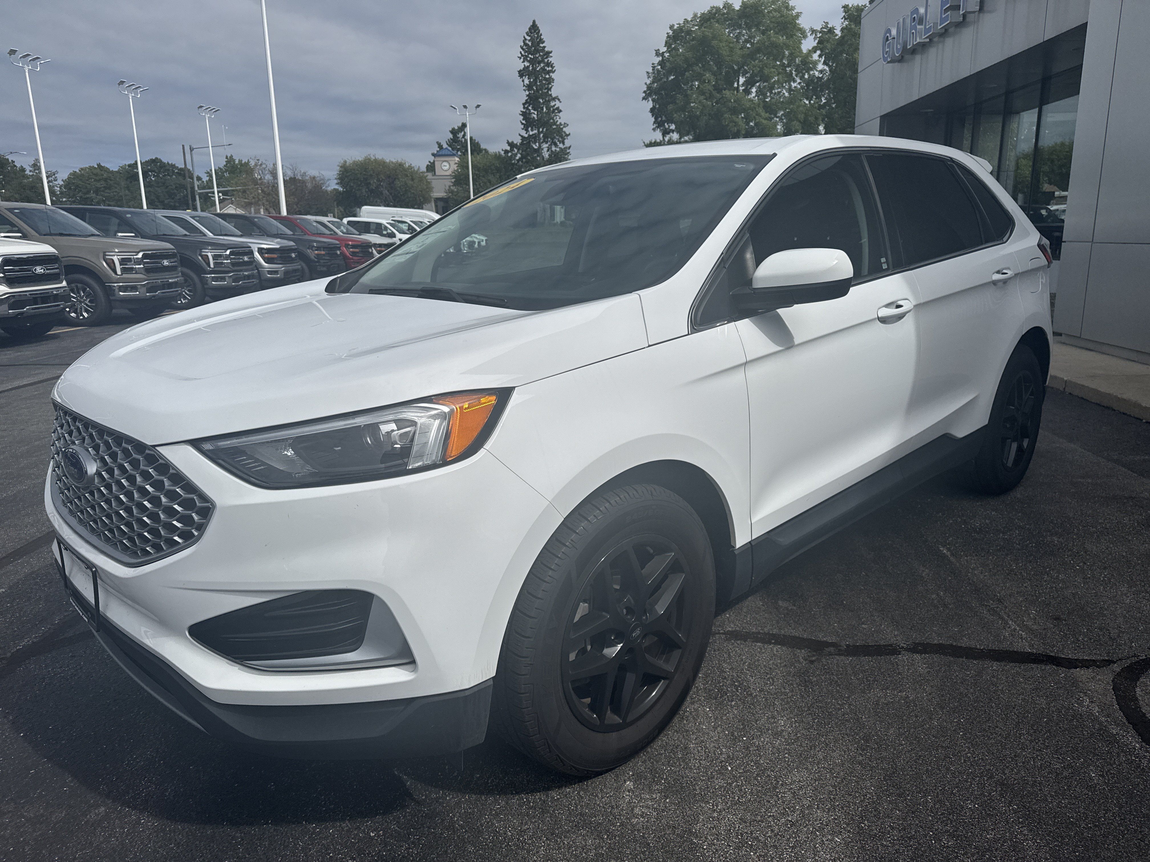 Used 2024 Ford Edge SEL AWD/4WD image 4