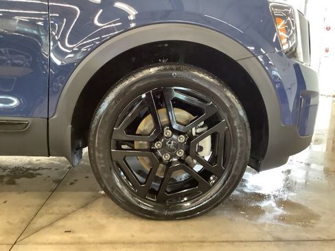 Certified 2025 Kia Telluride SX Prestige X-Line AWD/4WD image 33