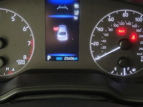 Used 2025 Toyota Corolla LE FWD image 2
