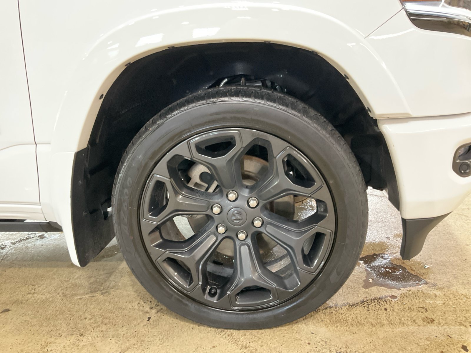Used 2023 RAM 1500 Limited AWD/4WD image 26
