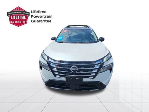 Certified 2025 Nissan Rogue Platinum w/ Platinum Premium Package FWD image 4