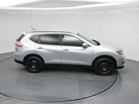 Used 2014 Nissan Rogue S image 37