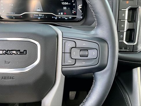Used 2023 GMC Yukon Denali image 21