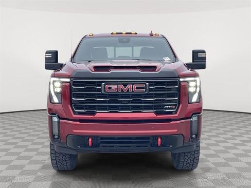 Used 2024 GMC Sierra 2500 AT4 w/ AT4 Preferred Package image 4