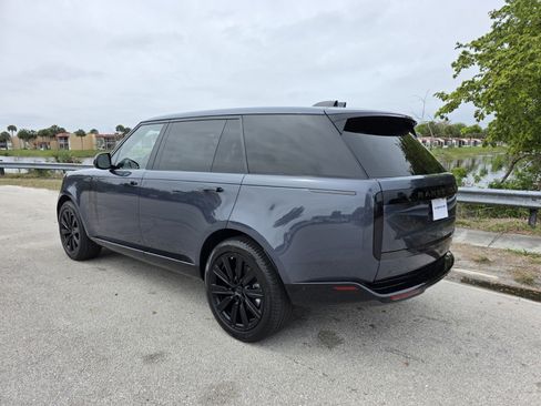 New 2026 Land Rover Range Rover Long Wheelbase SE image 2