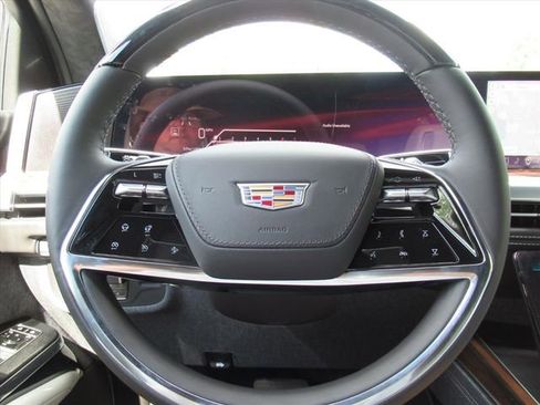 New 2026 Cadillac Escalade ESV Platinum Sport AWD/4WD image 25