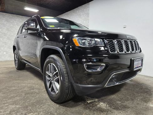 Used 2022 Jeep Grand Cherokee Limited AWD/4WD image 4