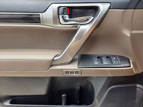 Used 2022 Lexus GX 460 Premium w/ Premium Package AWD/4WD image 12