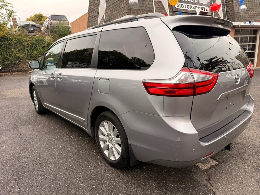 Used 2017 Toyota Sienna XLE w/ XLE Navigation Package AWD/4WD image 11