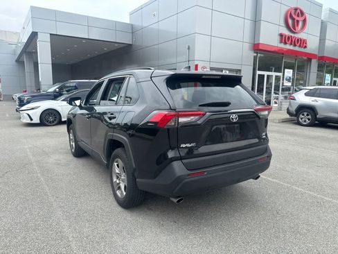 Used 2025 Toyota RAV4 XLE AWD/4WD image 13