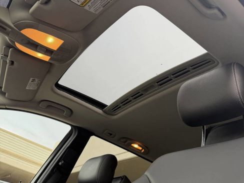 Used 2010 Mercedes-Benz GL 450 4MATIC image 7