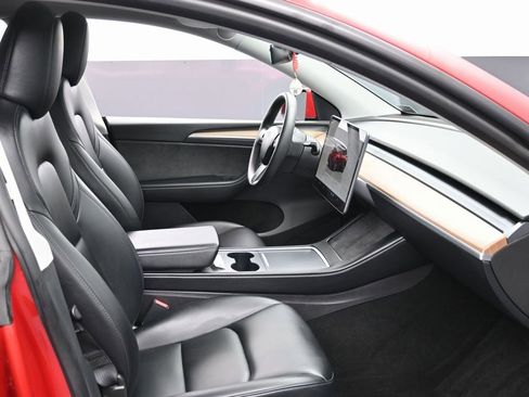 Used 2023 Tesla Model Y Long Range image 39