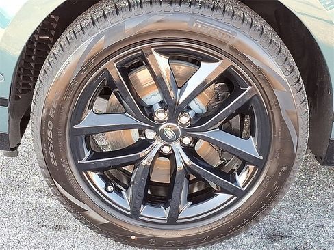 New 2026 Land Rover Range Rover Velar Dynamic SE image 5