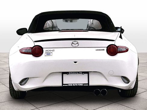 Used 2022 MAZDA MX-5 Miata Grand Touring RWD image 4