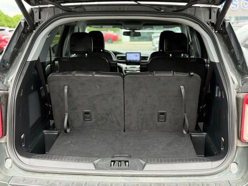 Certified 2023 Ford Explorer XLT w/ Equipment Group 202A AWD/4WD image 29