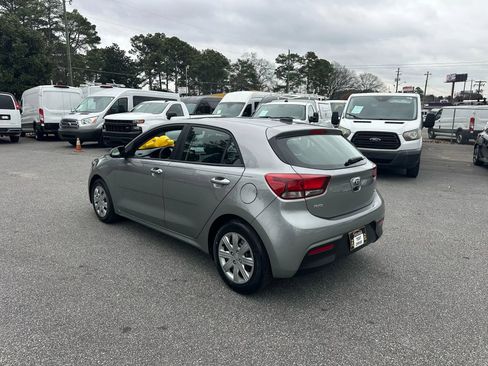 Used 2021 Kia Rio S image 5