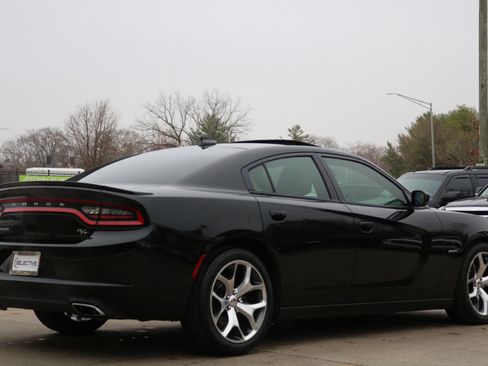 Used 2015 Dodge Charger R/T w/ Plus Group image 9