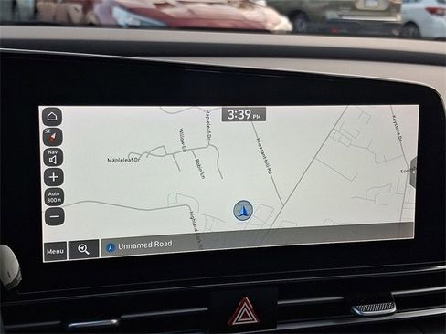 Used 2021 Hyundai Elantra Limited image 17