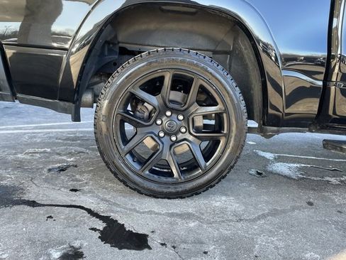 Used 2020 RAM 1500 Laramie image 36