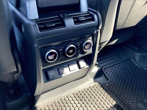 Used 2021 Land Rover Defender 110 X-Dynamic HSE AWD/4WD image 10